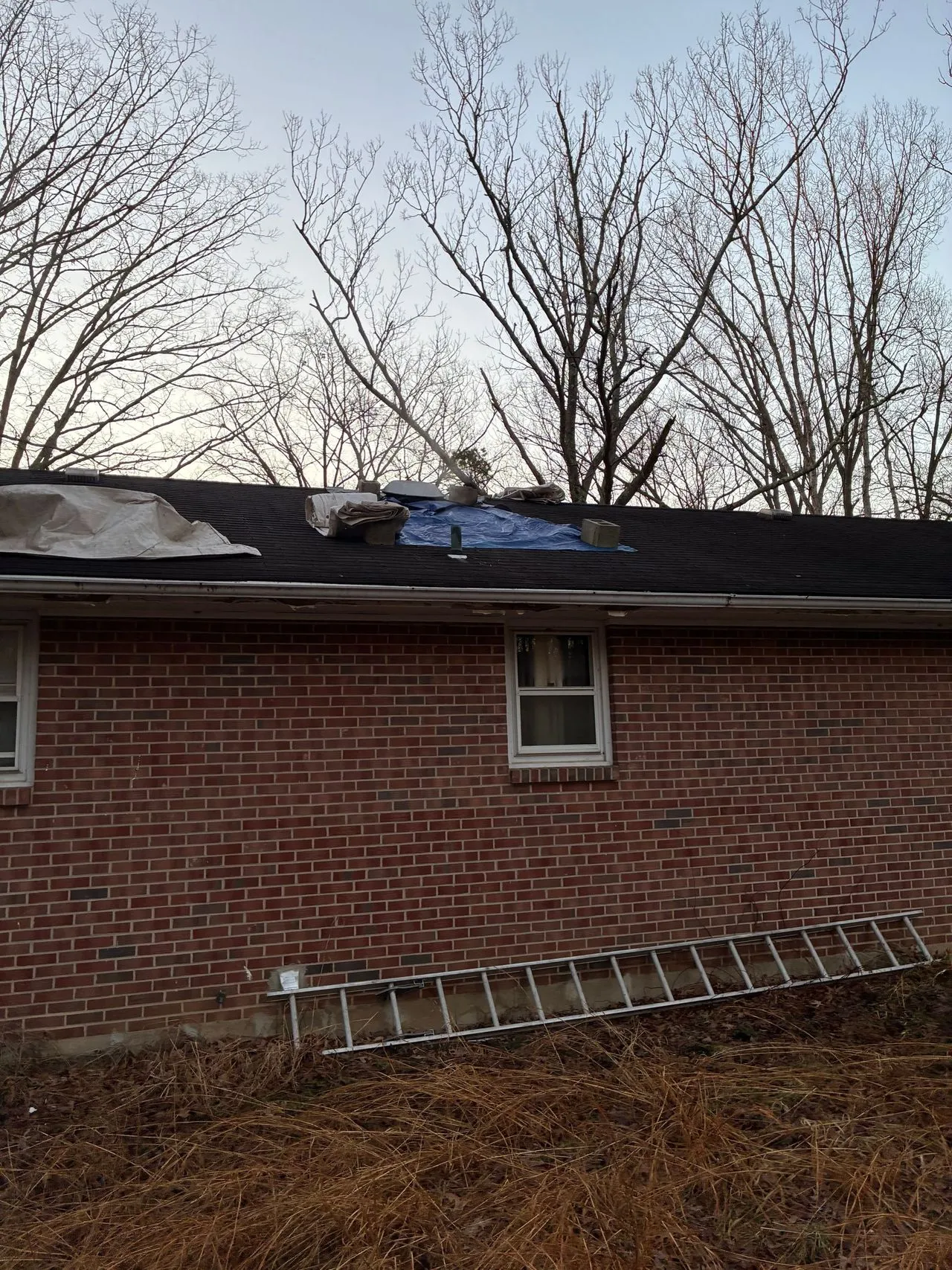 BE Roofing crew responding to a roofing job